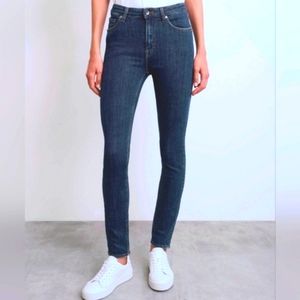 Shelly High Waist Designer Jeans. Sz 26.